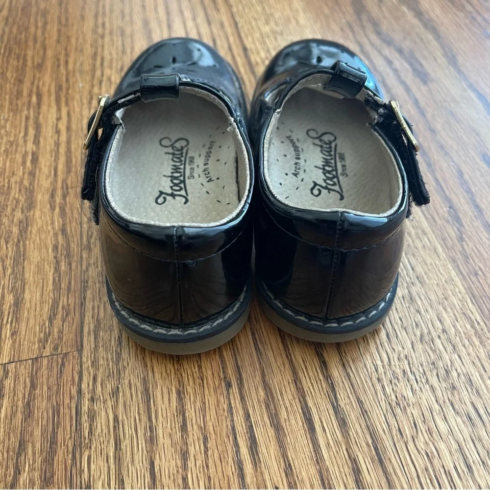 FootMates Black Patent Mary Jane Dress Shoes for Kids
